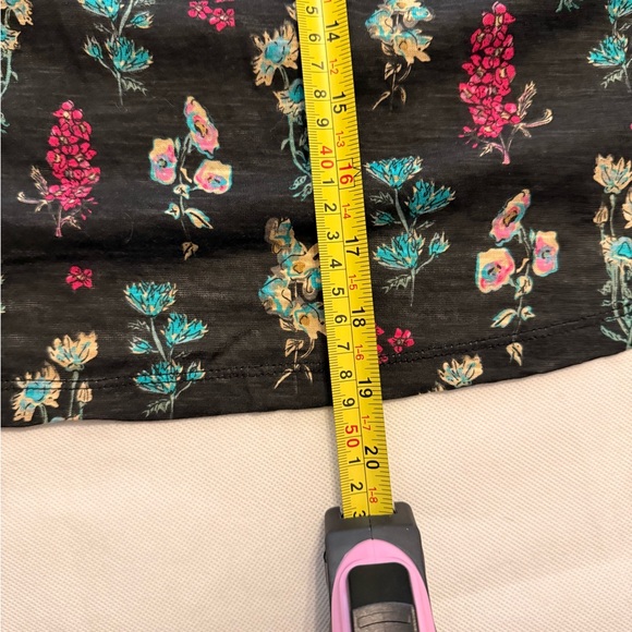 Natural Life Multicolor Floral Top - Picture 13 of 13